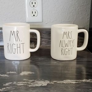 Rae Dunn mug set